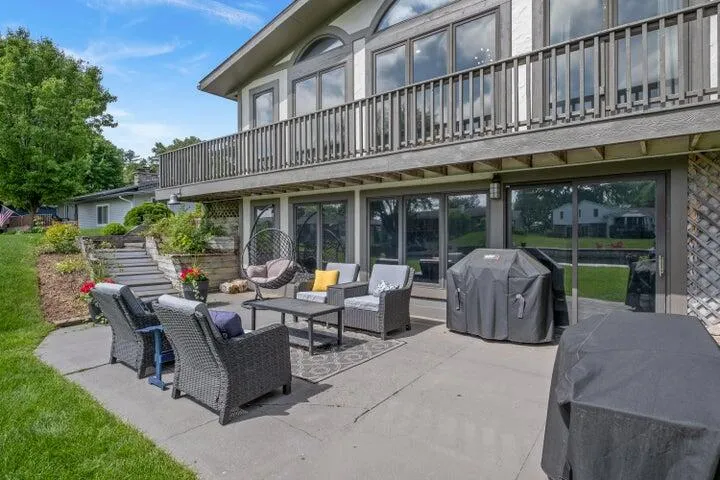 17882 Channel View Drive Spring Lake, MI 49456