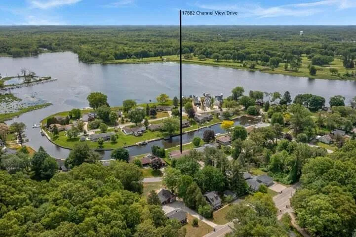 17882 Channel View Drive Spring Lake, MI 49456