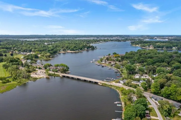 17882 Channel View Drive Spring Lake, MI 49456