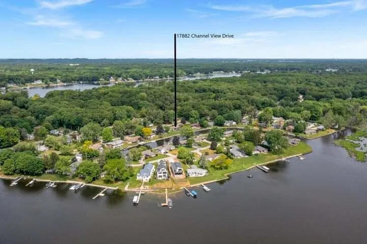 17882 Channel View Drive Spring Lake, MI 49456