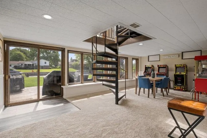 17882 Channel View Drive Spring Lake, MI 49456