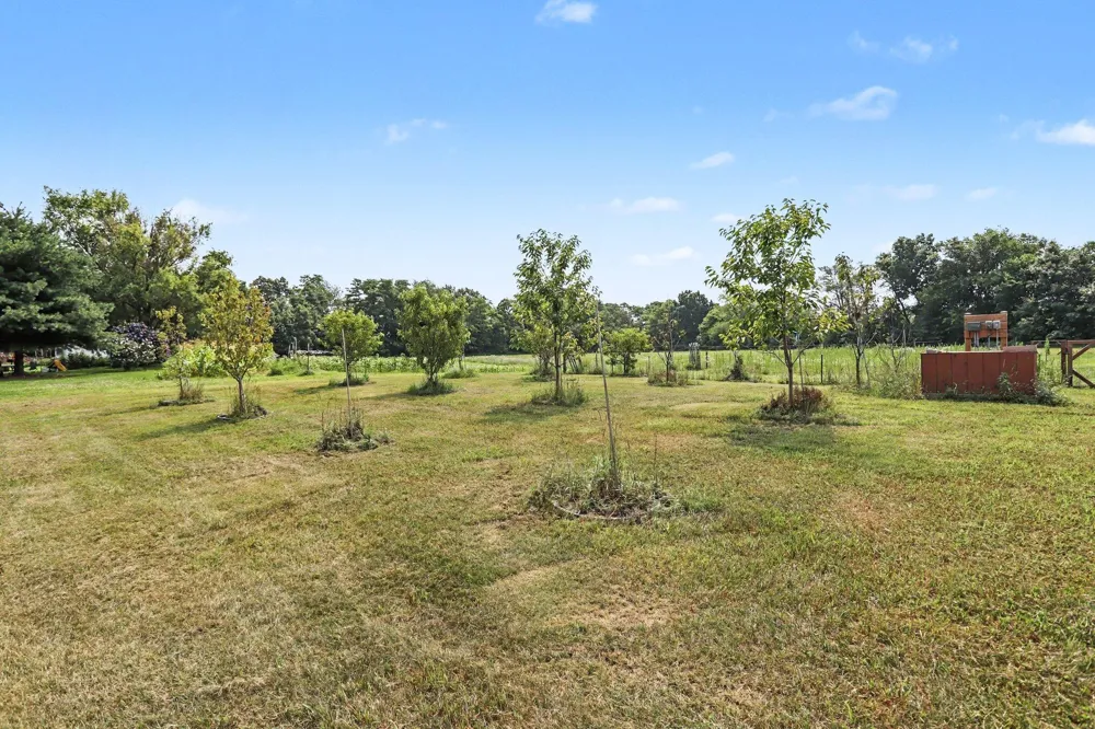 Riverside Dr Constantine, MI 49042
