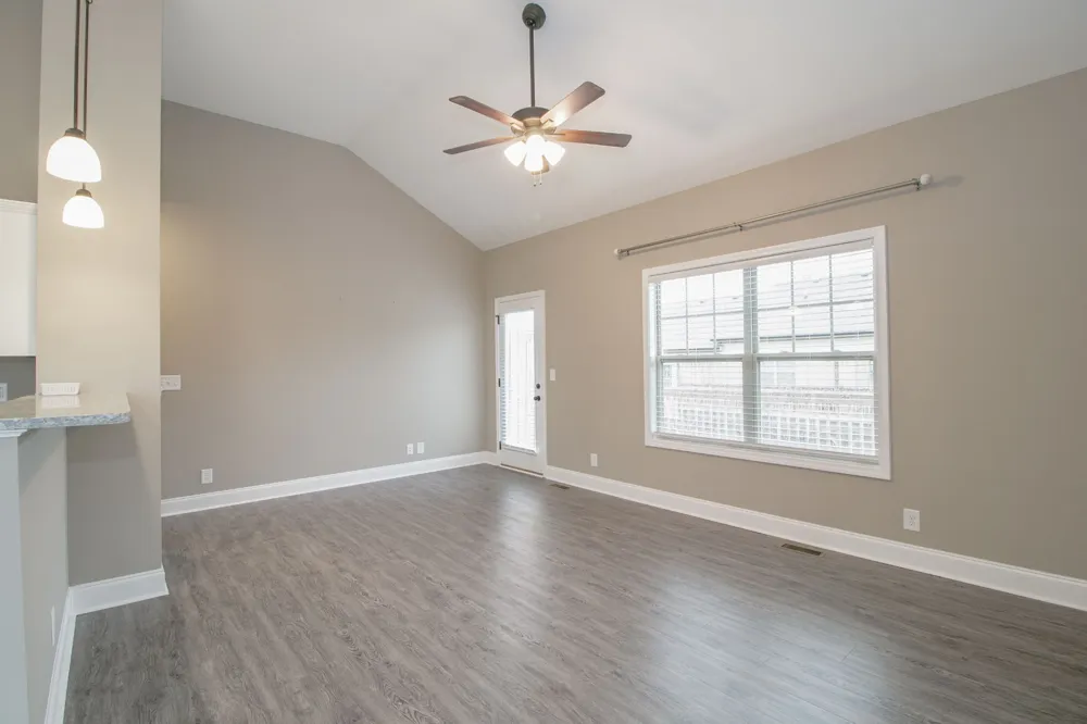 180 Dundee Drive Clarksville, TN 37043