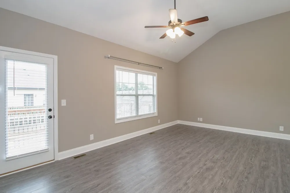 180 Dundee Drive Clarksville, TN 37043