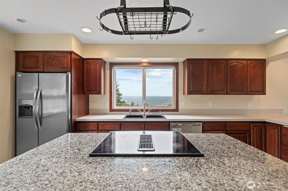 4955 Green Mountain Road Kalama, WA 98625