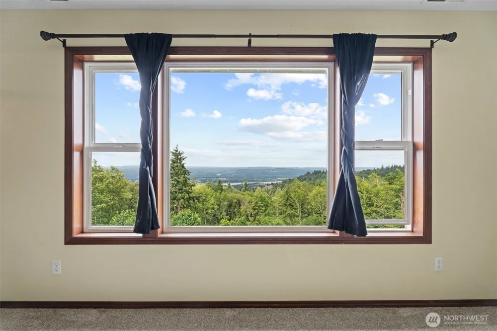 4955 Green Mountain Road Kalama, WA 98625