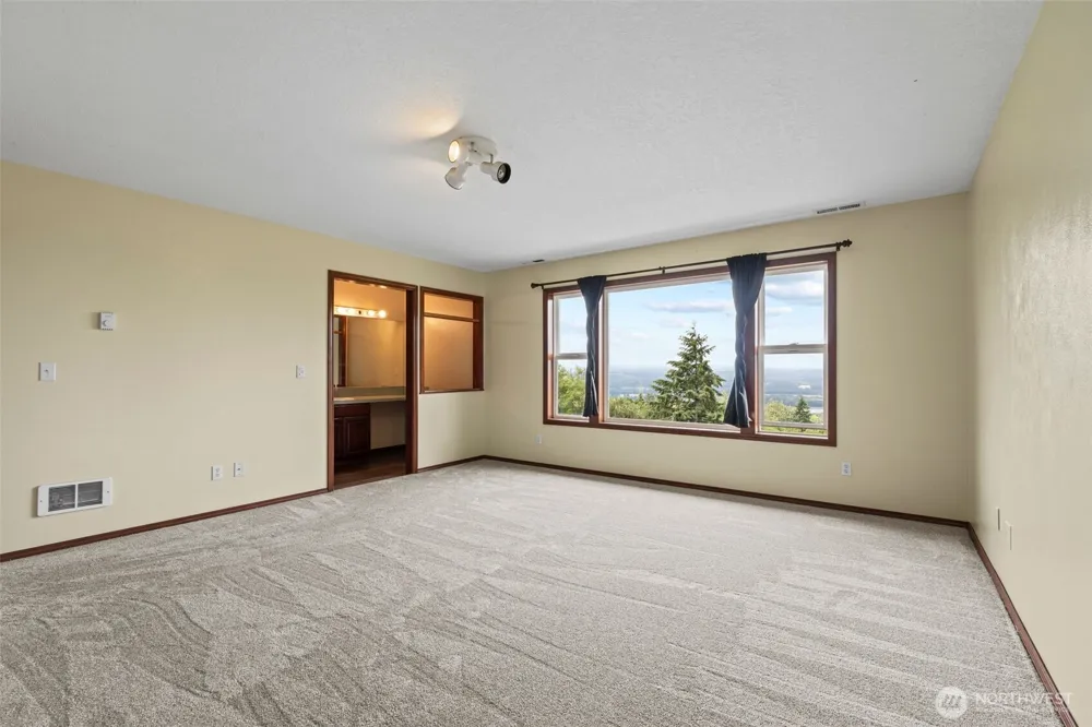 4955 Green Mountain Road Kalama, WA 98625