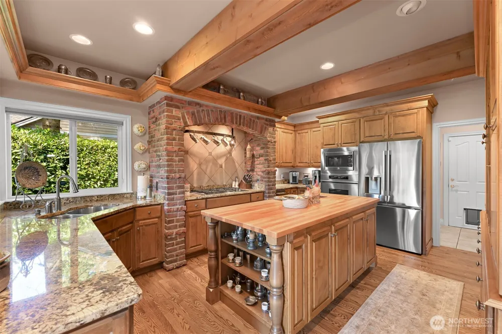 8607 Great Horned Owl Lane Blaine, WA 98230