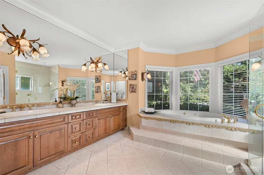 8607 Great Horned Owl Lane Blaine, WA 98230