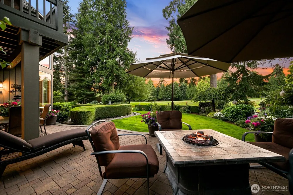 8607 Great Horned Owl Lane Blaine, WA 98230