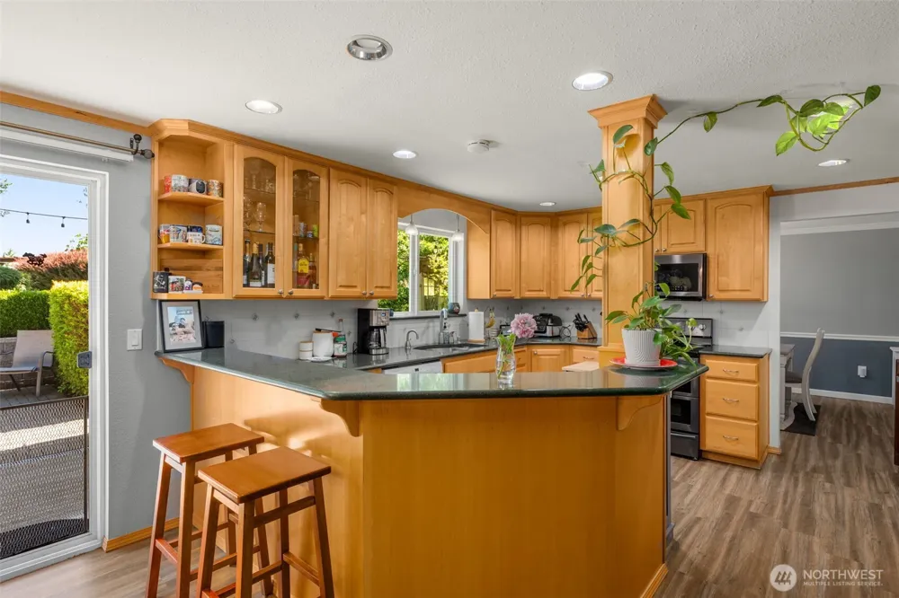 41604 218th Ave SE Enumclaw, WA 98022