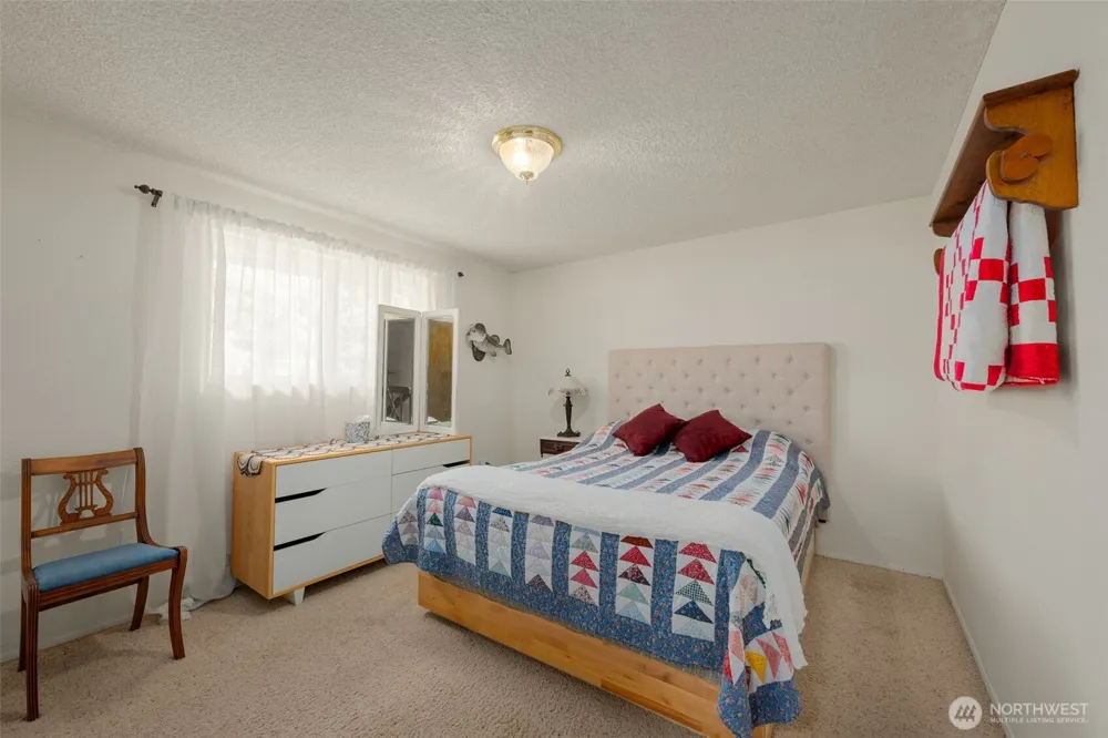 41604 218th Ave SE Enumclaw, WA 98022