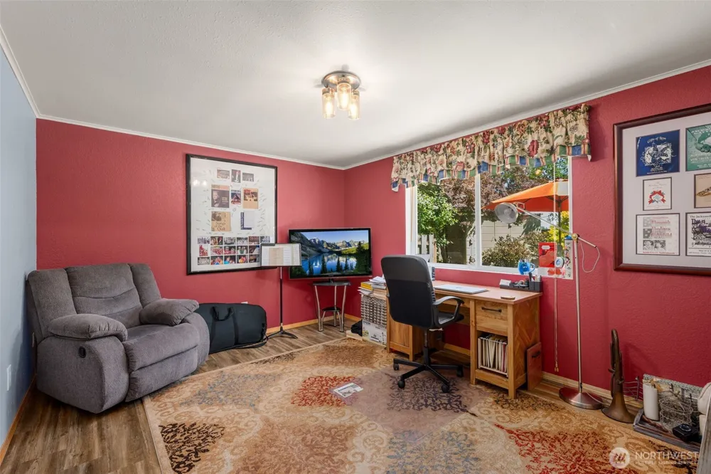 41604 218th Ave SE Enumclaw, WA 98022