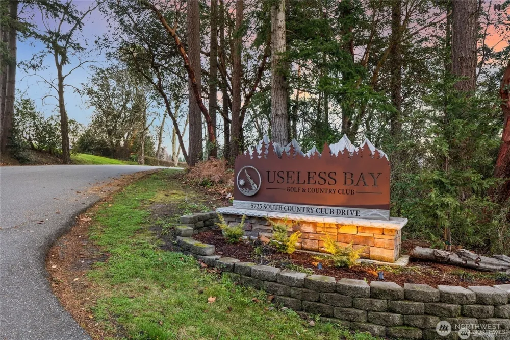 2378 Discovery Place Langley, WA 98260