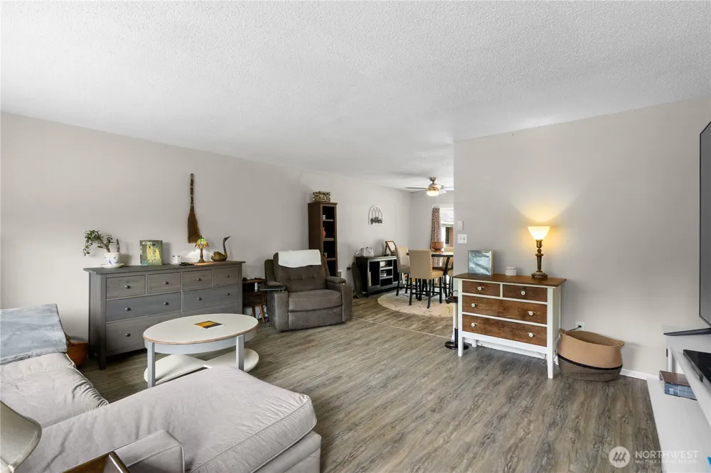 16 Harrison Street Bay Center, WA 98527