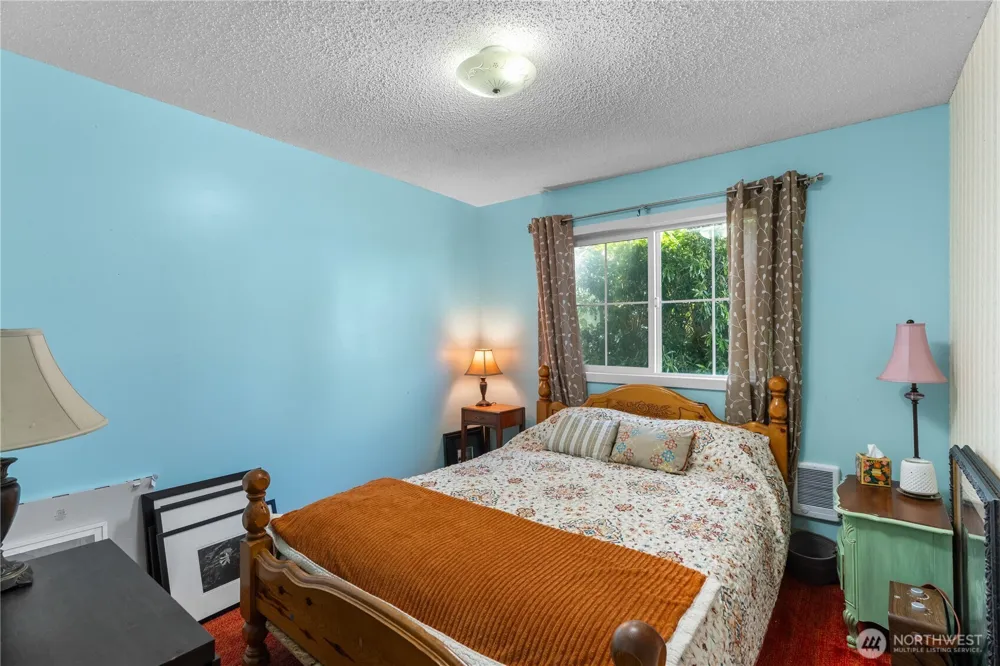 16 Harrison Street Bay Center, WA 98527