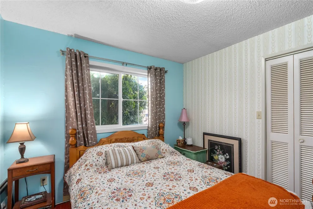 16 Harrison Street Bay Center, WA 98527