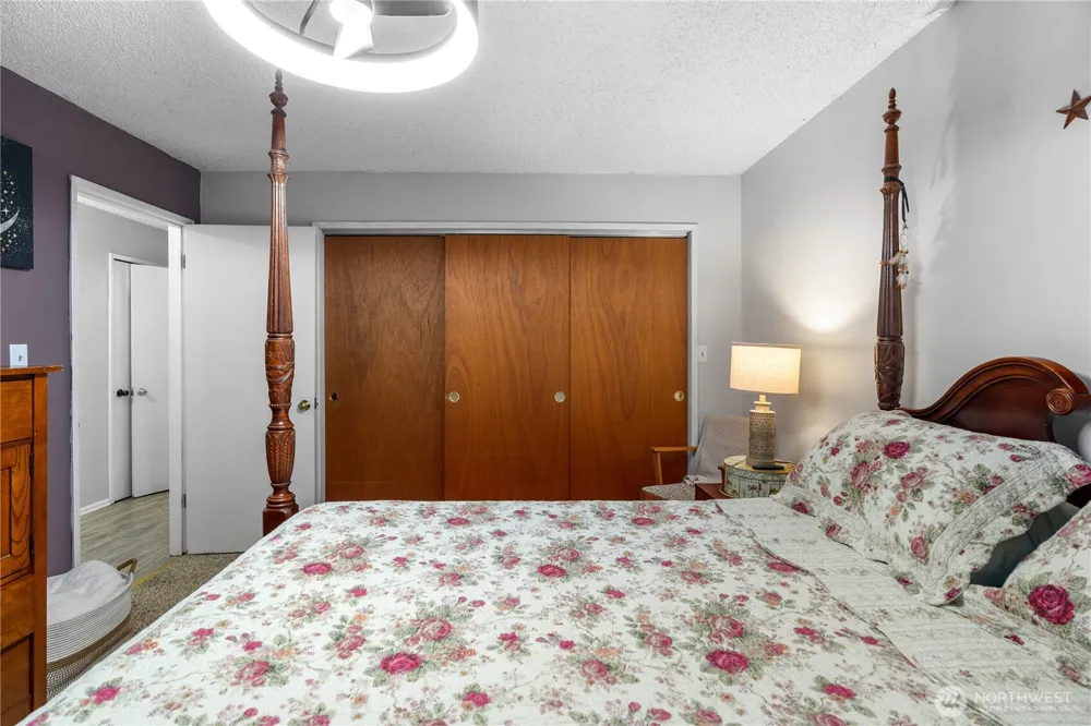16 Harrison Street Bay Center, WA 98527
