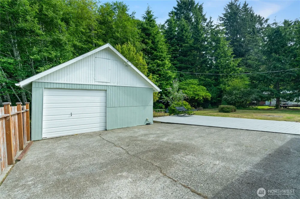 16 Harrison Street Bay Center, WA 98527