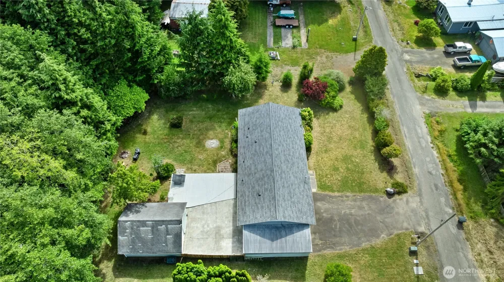 16 Harrison Street Bay Center, WA 98527