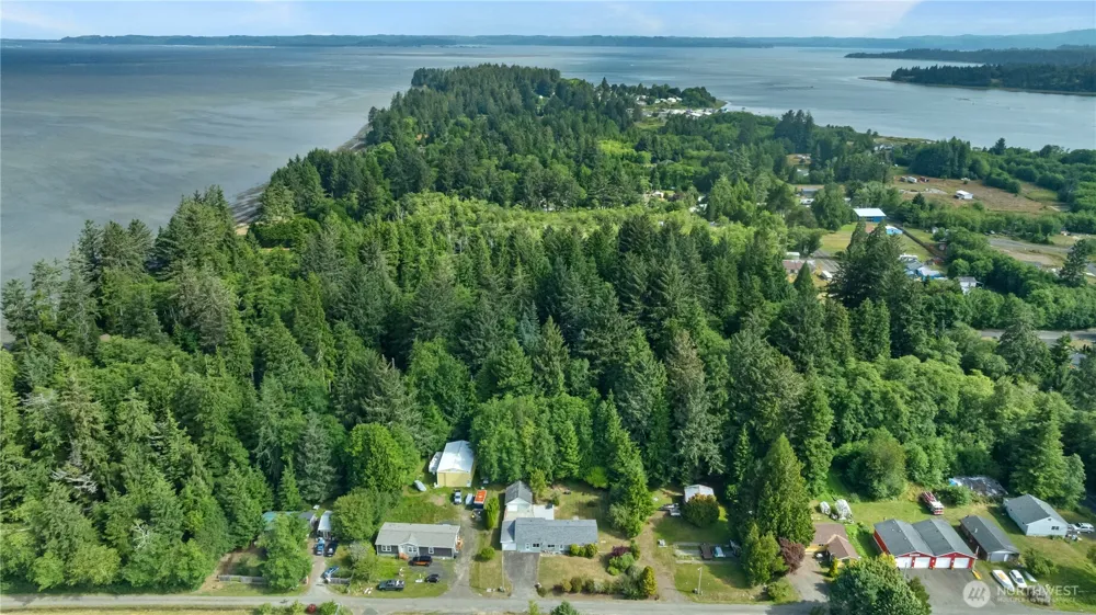 16 Harrison Street Bay Center, WA 98527