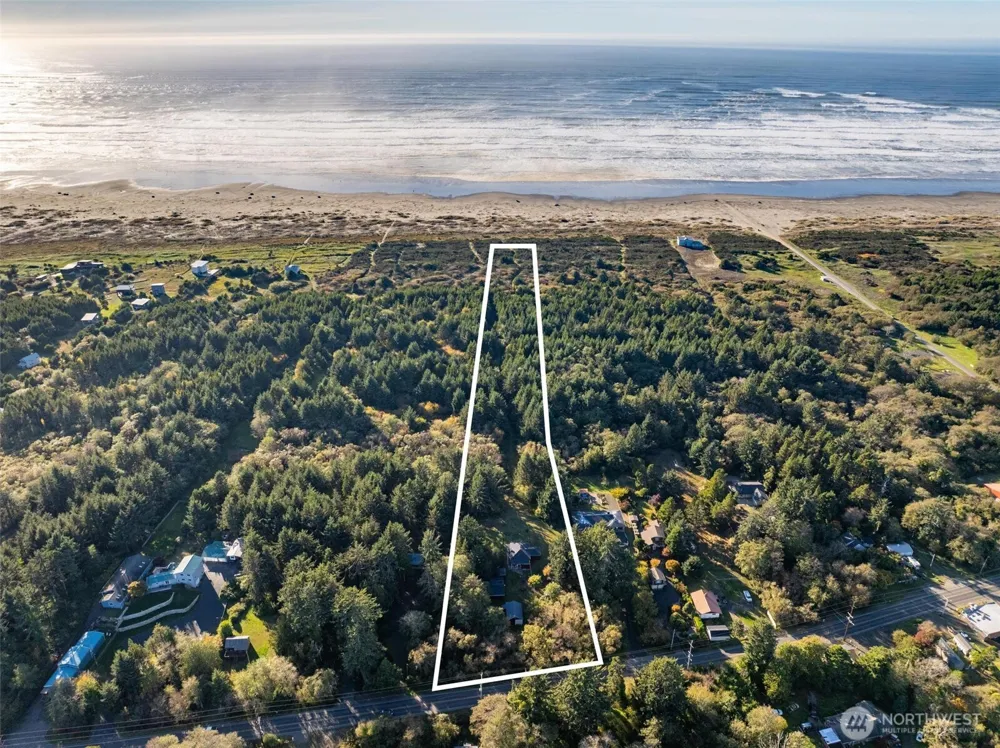 1847 SR 105 Grayland, WA 98547