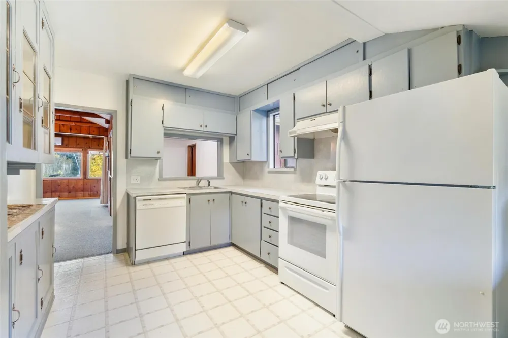 1847 SR 105 Grayland, WA 98547