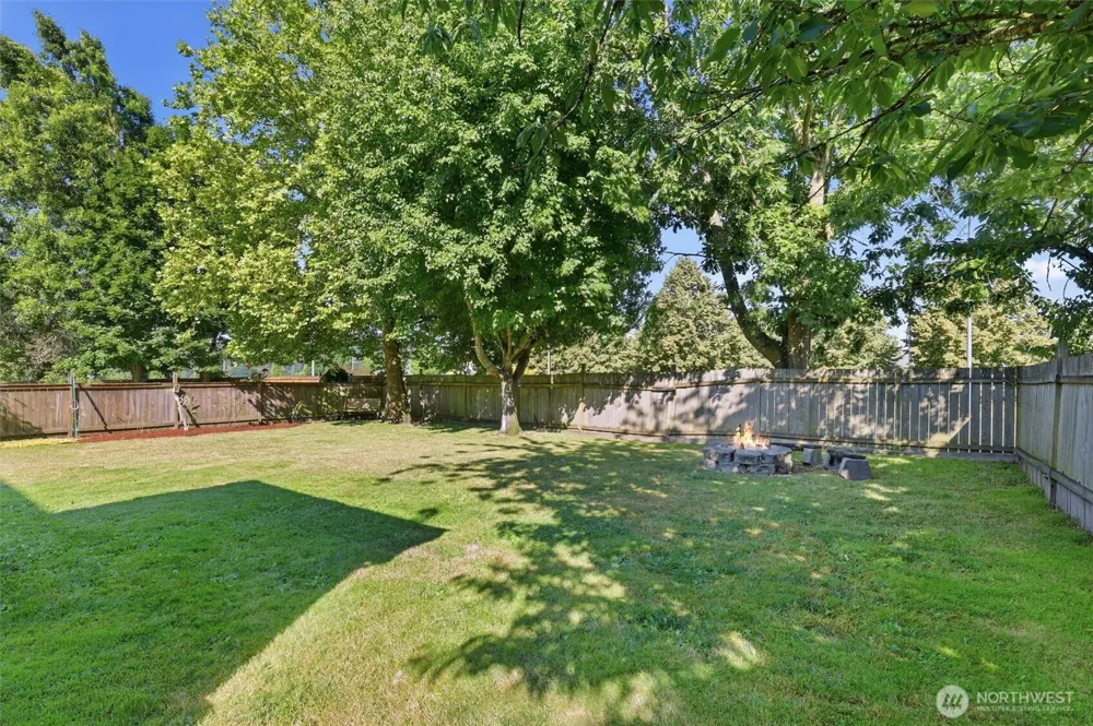 15374 Heintz Avenue SE Monroe, WA 98272