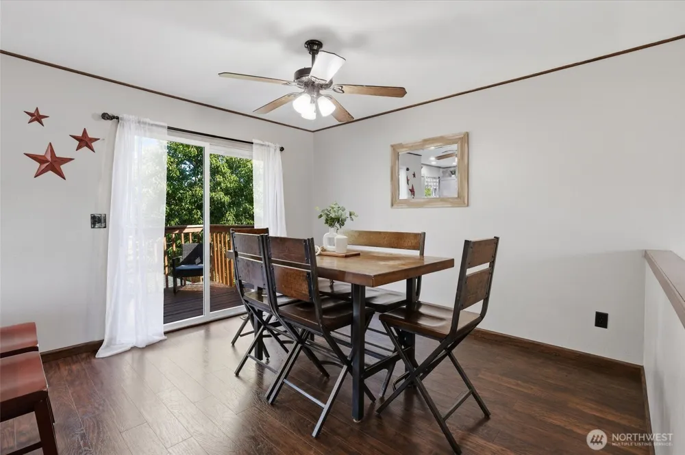 15374 Heintz Avenue SE Monroe, WA 98272