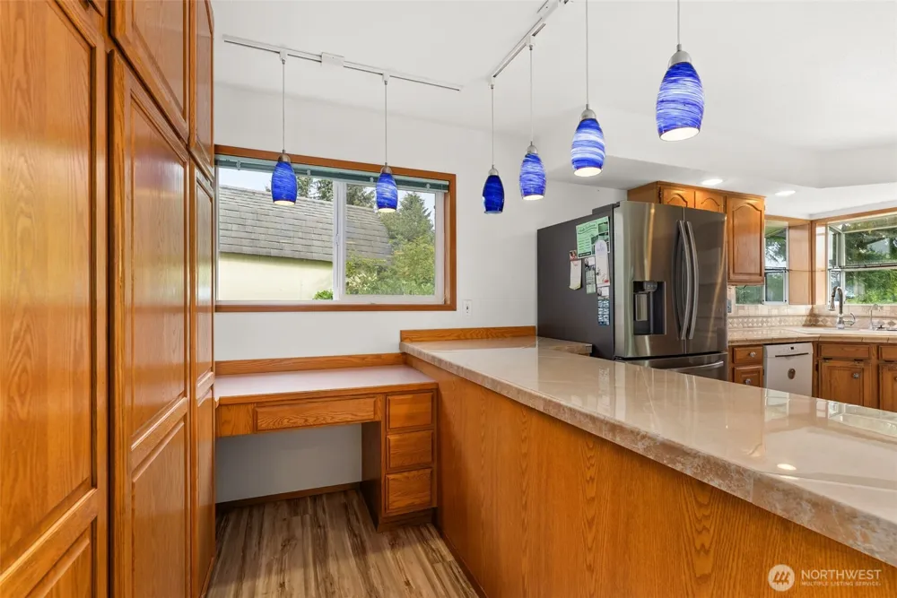 526 Sunset Avenue NE Ocean Shores, WA 98569