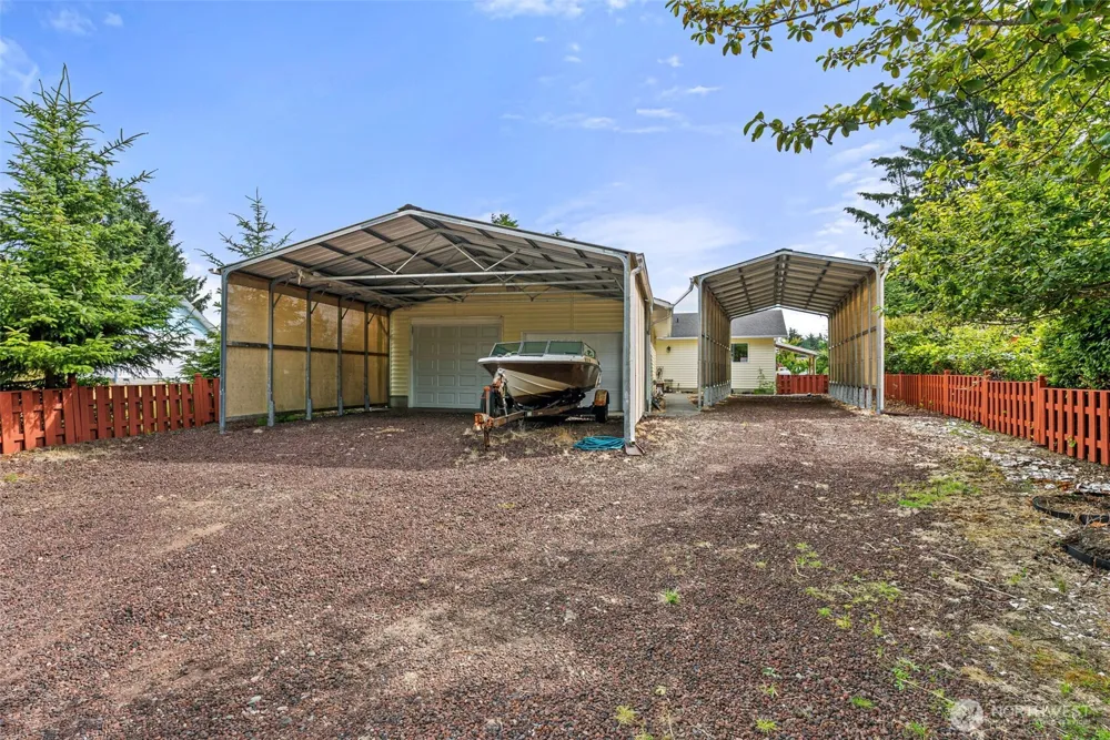 526 Sunset Avenue NE Ocean Shores, WA 98569