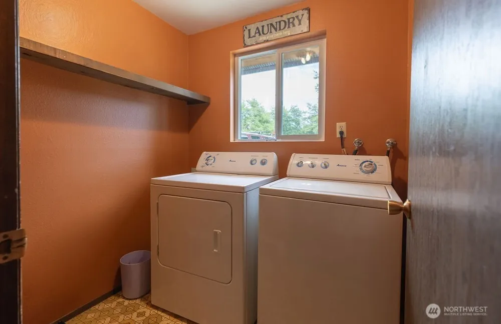 461 Fern Hill Road Forks, WA 98331