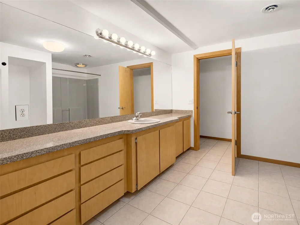 351 NE 163rd Shoreline, WA 98155
