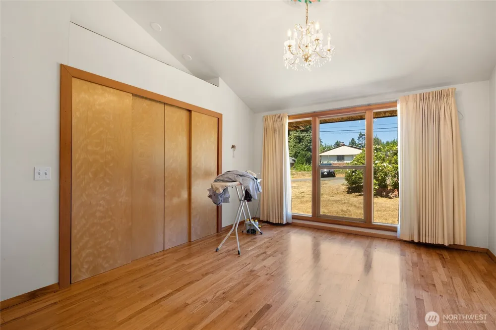 351 NE 163rd Shoreline, WA 98155