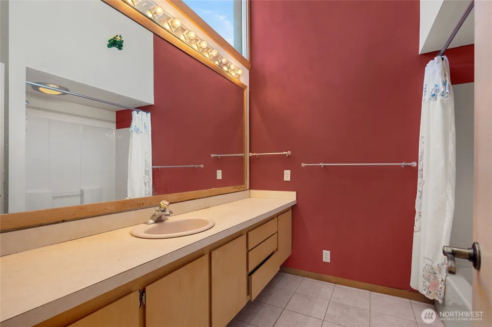 351 NE 163rd Shoreline, WA 98155
