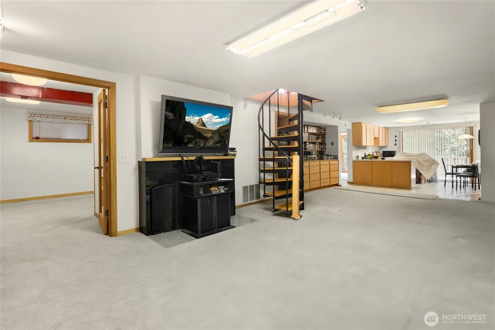 351 NE 163rd Shoreline, WA 98155