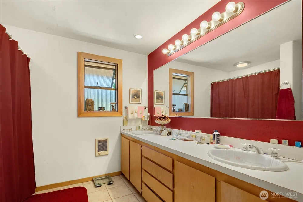 351 NE 163rd Shoreline, WA 98155