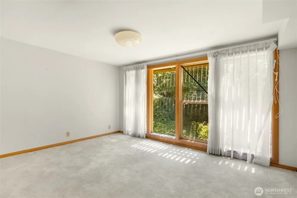 351 NE 163rd Shoreline, WA 98155
