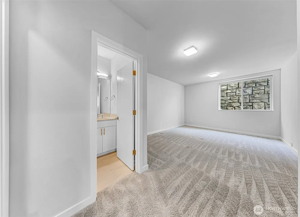 22425 69th Place W Mountlake Terrace, WA 98155