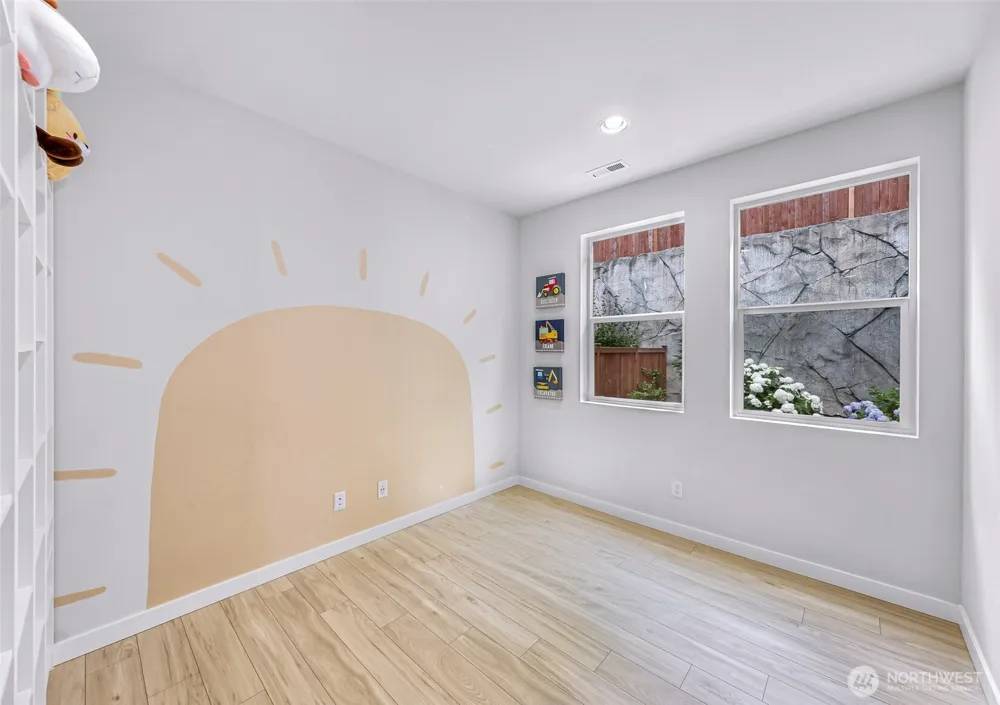 22425 69th Place W Mountlake Terrace, WA 98155