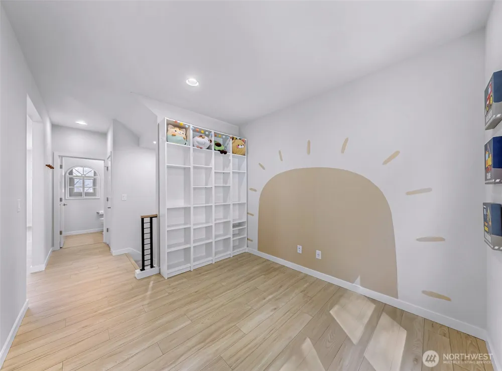 22425 69th Place W Mountlake Terrace, WA 98155