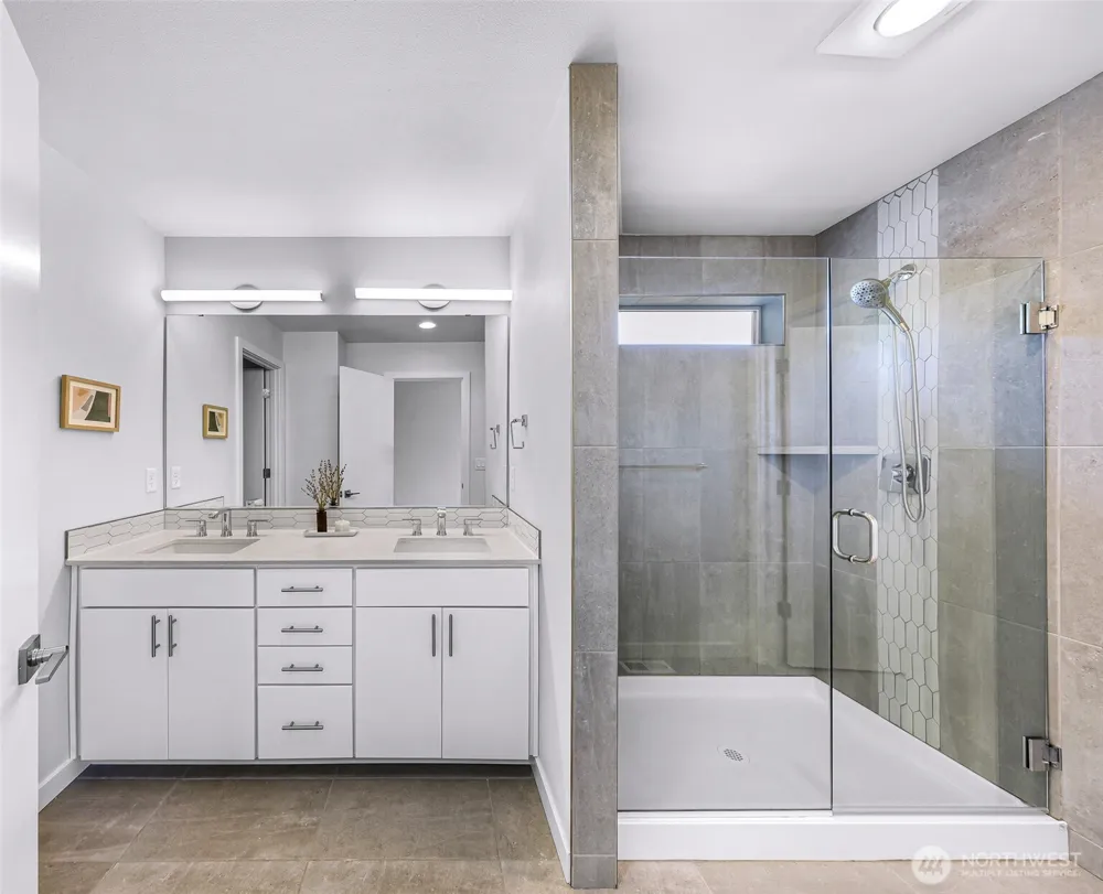 22425 69th Place W Mountlake Terrace, WA 98155