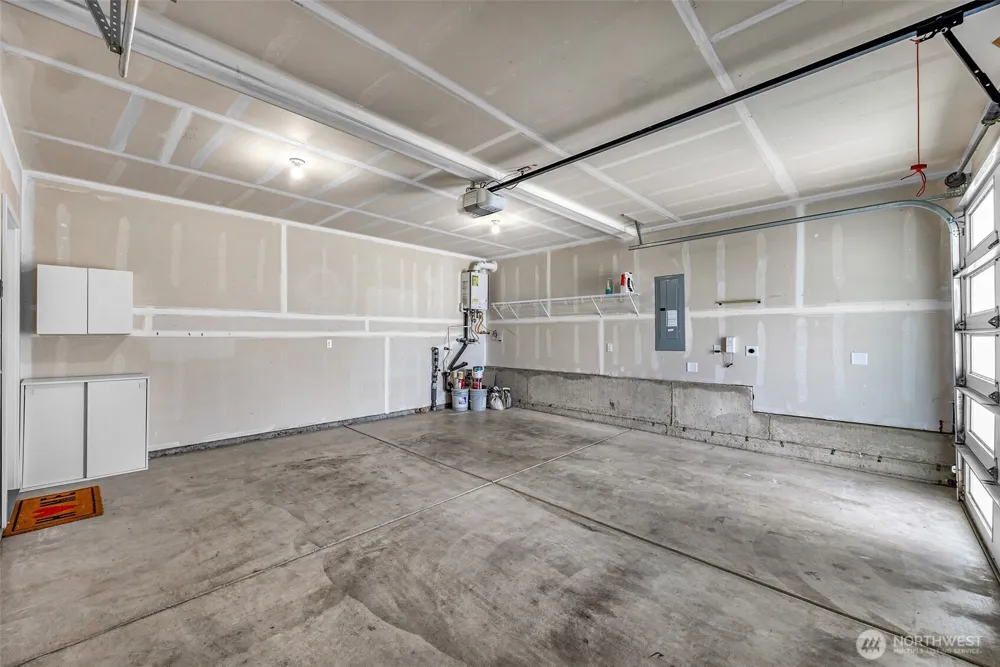 22425 69th Place W Mountlake Terrace, WA 98155