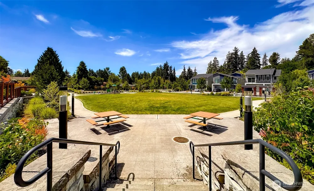 22425 69th Place W Mountlake Terrace, WA 98155