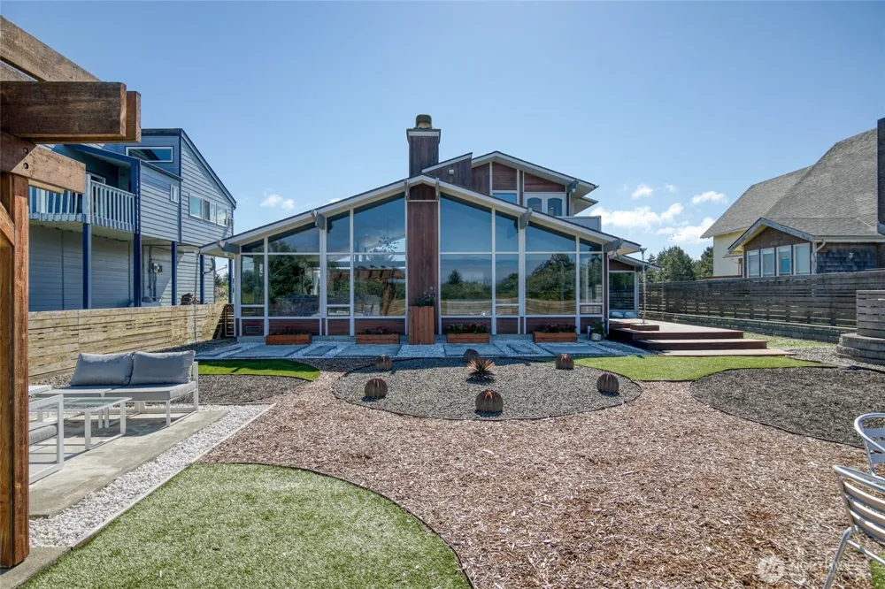 675 Ocean Shores Boulevard SW Ocean Shores, WA 98569