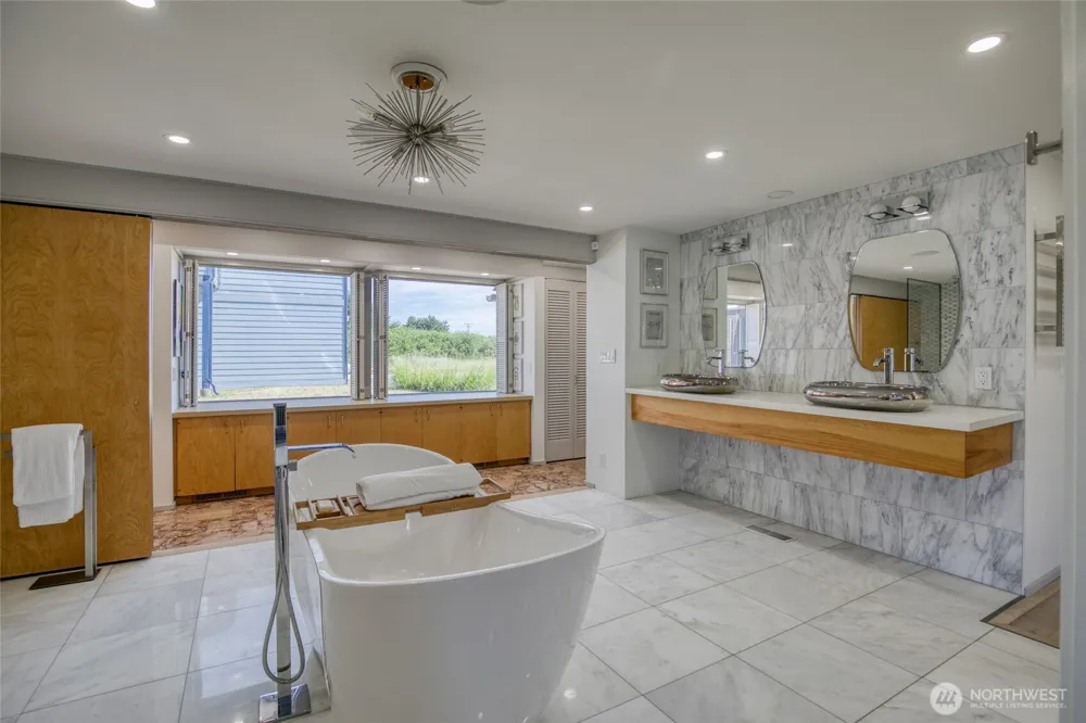675 Ocean Shores Boulevard SW Ocean Shores, WA 98569