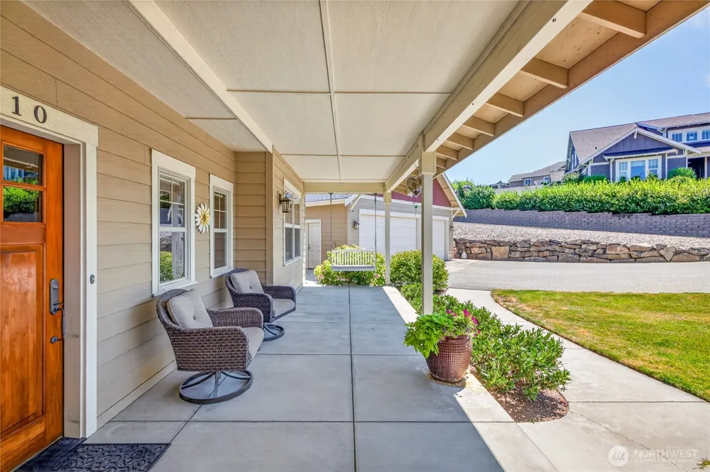 2610 Tuscany Lane Malaga, WA 98828