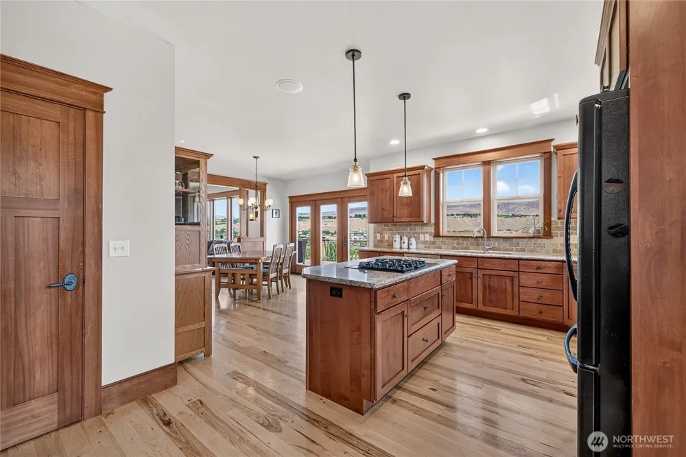 2610 Tuscany Lane Malaga, WA 98828