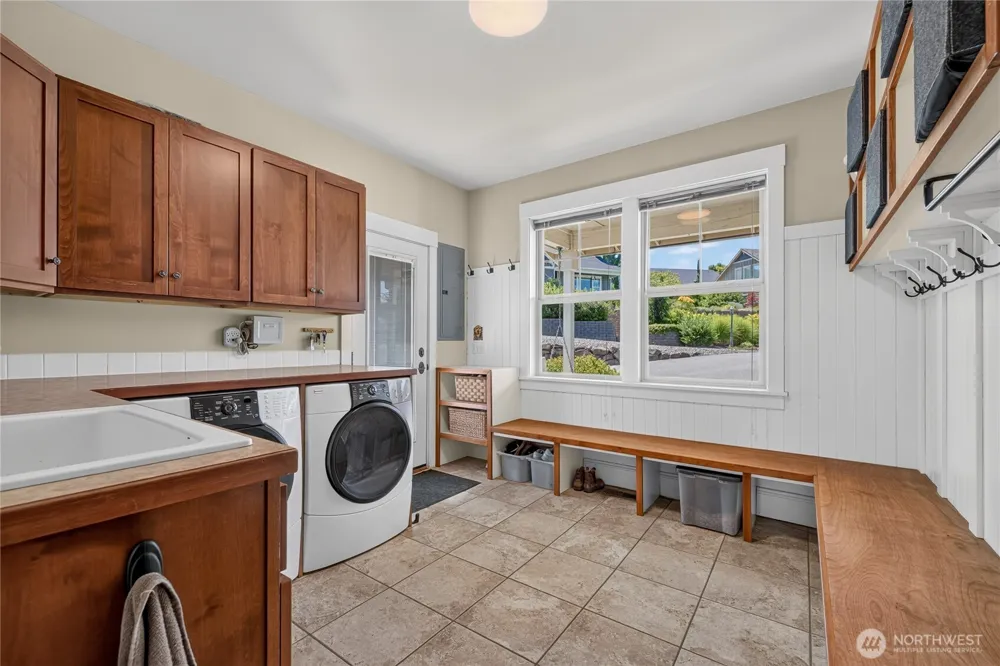 2610 Tuscany Lane Malaga, WA 98828