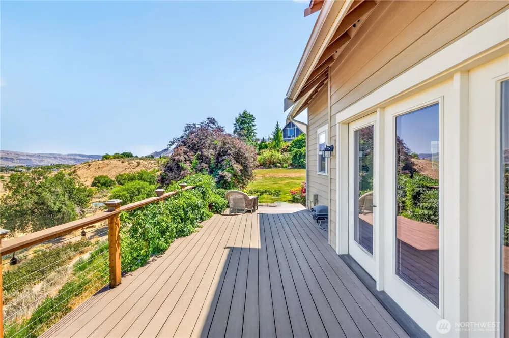 2610 Tuscany Lane Malaga, WA 98828